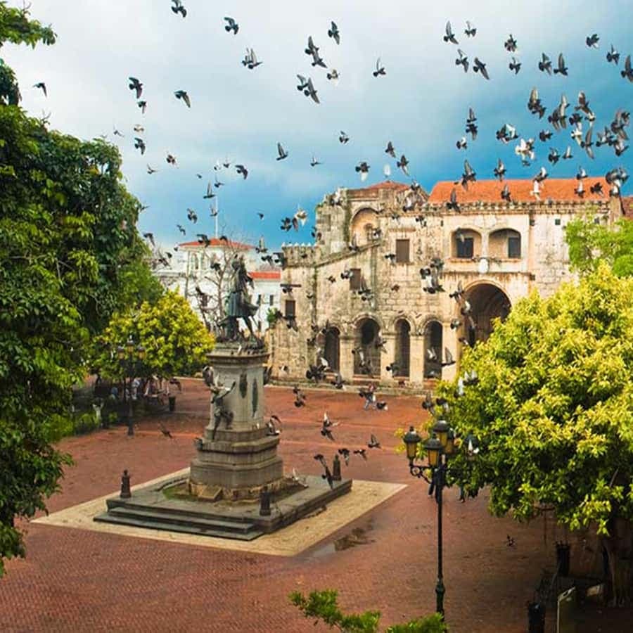 Santo Domingo: Full-Day VIP Tour from Punta Cana — Guided tour and outdoor activity