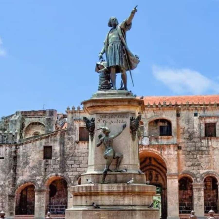 From Punta Cana: Santo Domingo History Day Trip with Lunch — Guided tour and outdoor activity