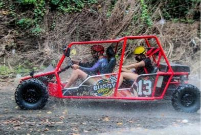 Escursione in buggy nella baia di Taino e nel porto di Amber Cove — Guided tour and outdoor activity