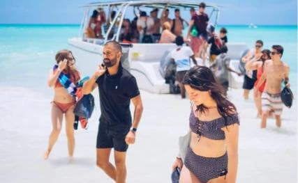 Punta Cana: Saona Island All Included Open Bar Catamaran — Guided tour and outdoor activity