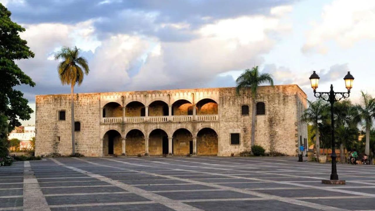 Santo Domingo City -"Patrimonio colonial"- Full Day Tour — Guided tour and outdoor activity