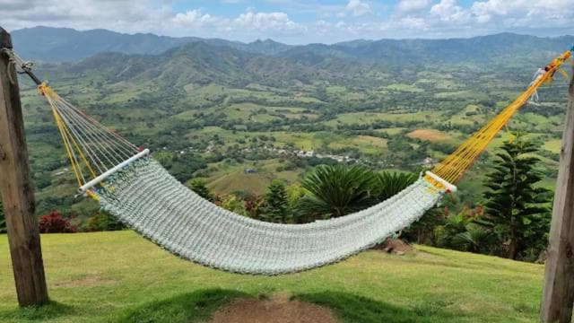 for Small Groups Half-Day Tour to Montaña Redonda — Guided tour and outdoor activity
