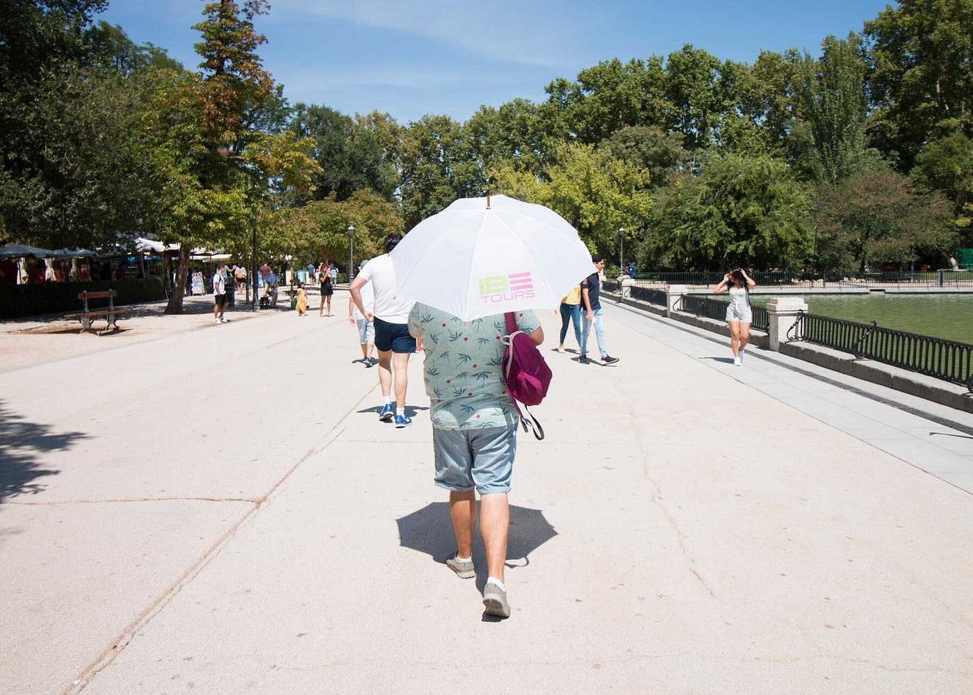 Retiro Park Walking Tour in Madrid — Guided tour and outdoor activity