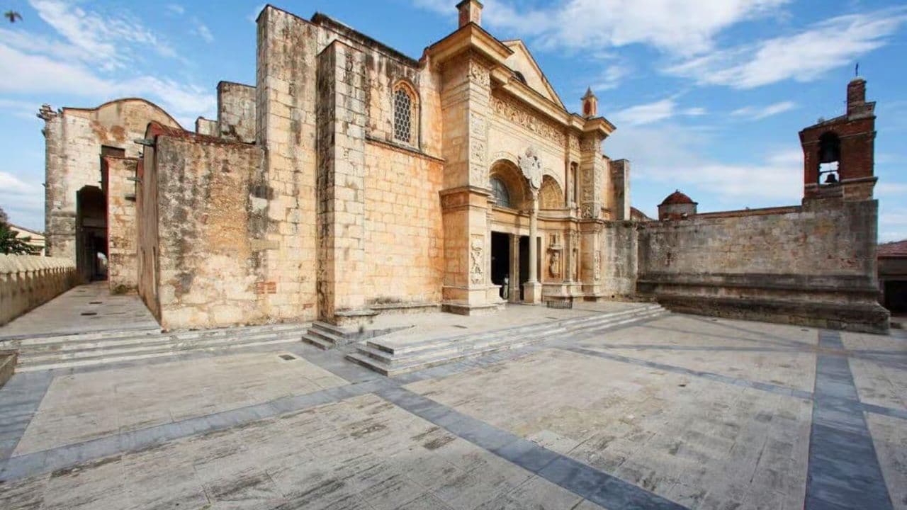 Historical Walk, Discover the Colonial Zone — Guided tour and outdoor activity