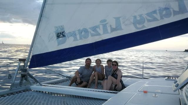 Playa Flamingo: Catamaran Tour and Snorkel With Meal — Guided tour and outdoor activity