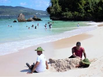 Samaná: City Tour + Los Haitises & Cayo Levantado Island — Guided tour and outdoor activity