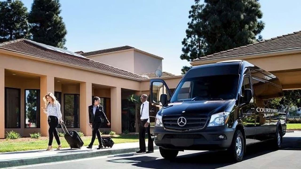 Santo Domingo Airport: Private Transfer to/from City Center — Guided tour and outdoor activity
