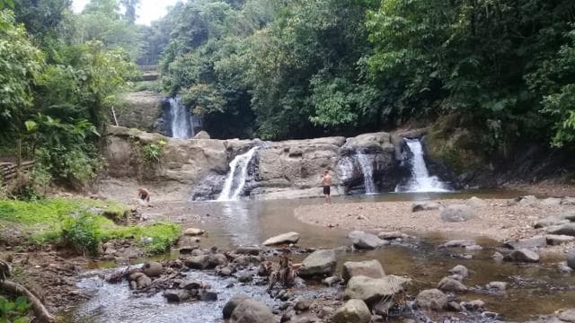 Watsi: chocolate and waterfall with transportation and lunch — Guided tour and outdoor activity