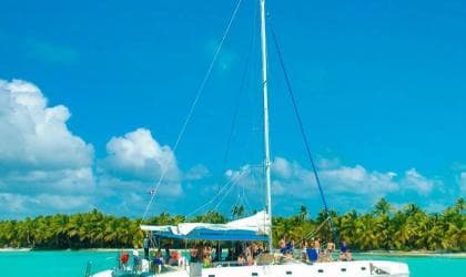 Saona Island: Tour with Lunch and Drinks — Guided tour and outdoor activity
