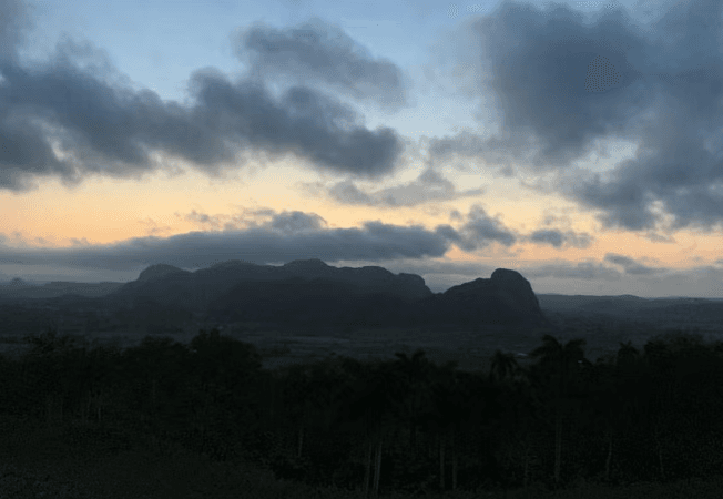 Sunrise Hike in the Sierra del Infierno — Guided tour and outdoor activity