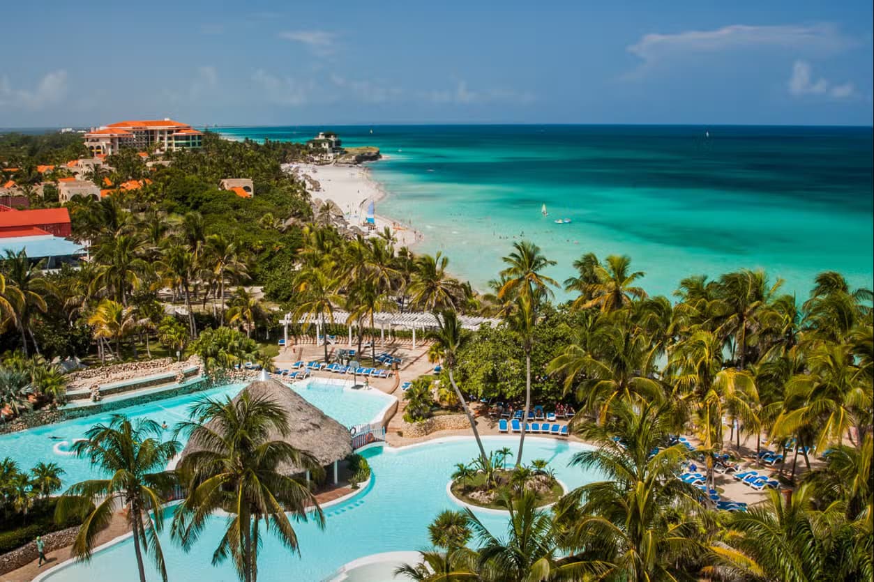 Transfer to Varadero — Guided tour and outdoor activity