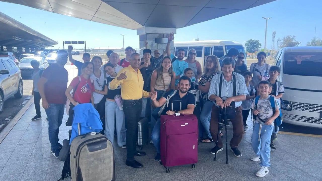 Santiago: Private 1-way Transfer Santo Domingo/Samana/P.Cana — Guided tour and outdoor activity