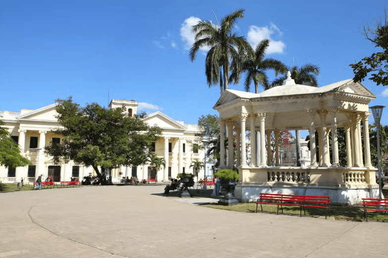 8 Days in Cuba — Guided tour and outdoor activity