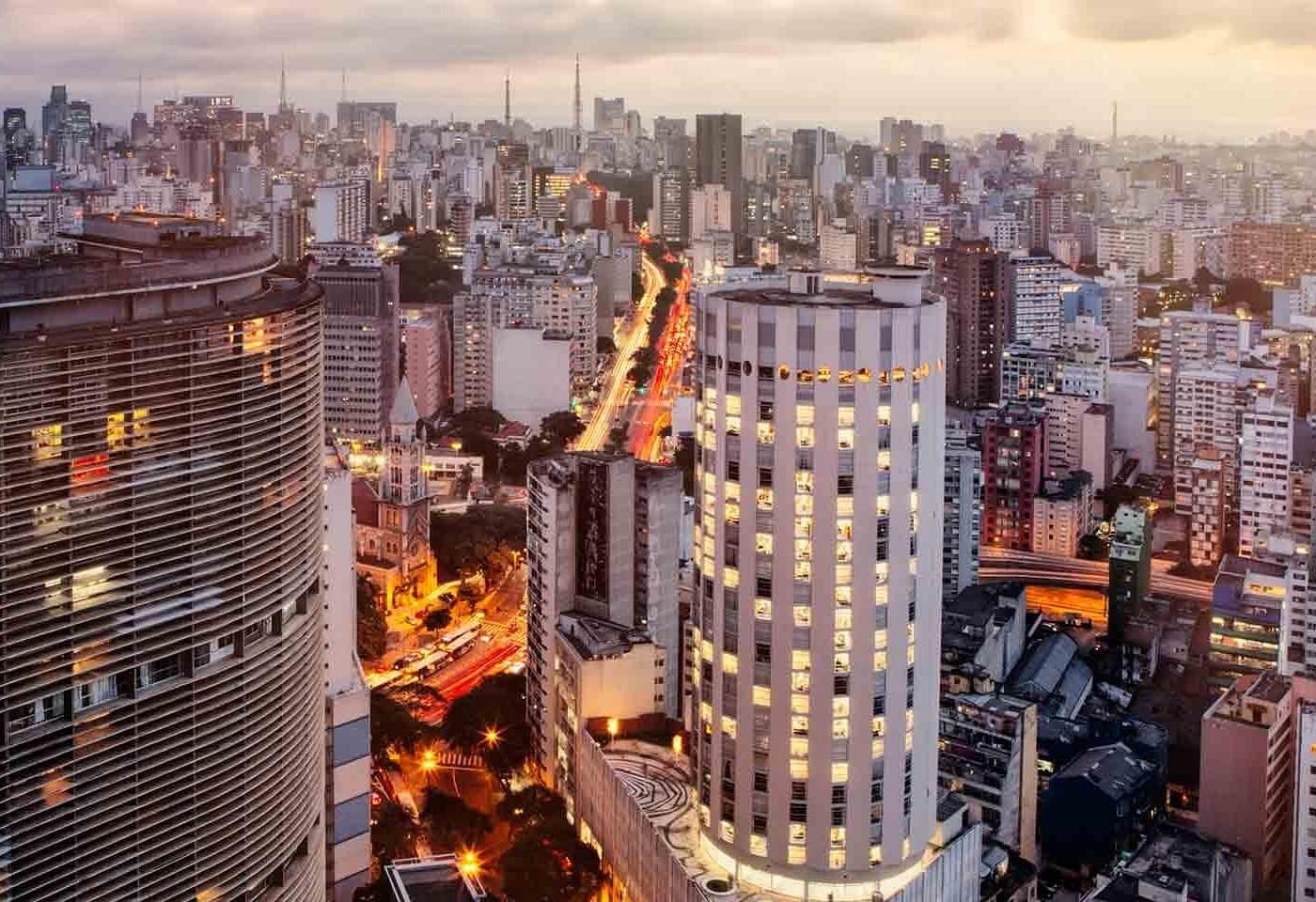 Private Transfer from Cubatão to Sao Paulo (GRU) Airport — Guided tour and outdoor activity
