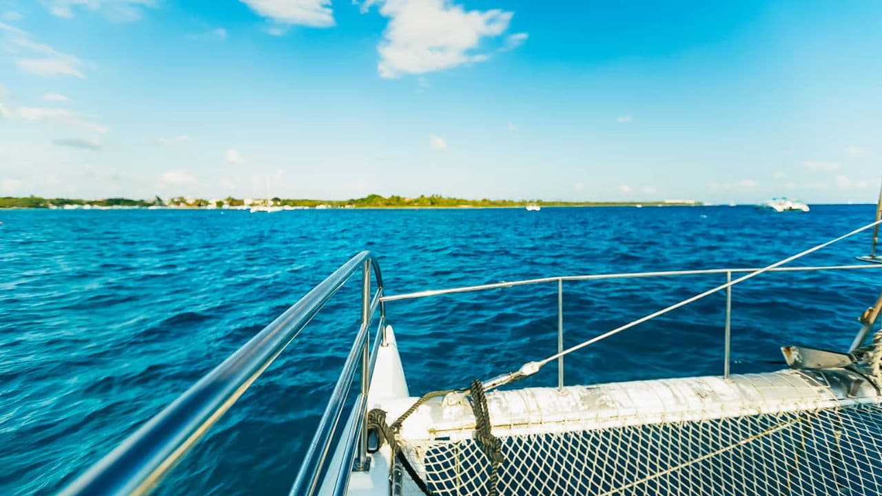 Tour to Saona Island by Catamaran with Lunch, Bar and Transportation Included — Guided tour and outdoor activity