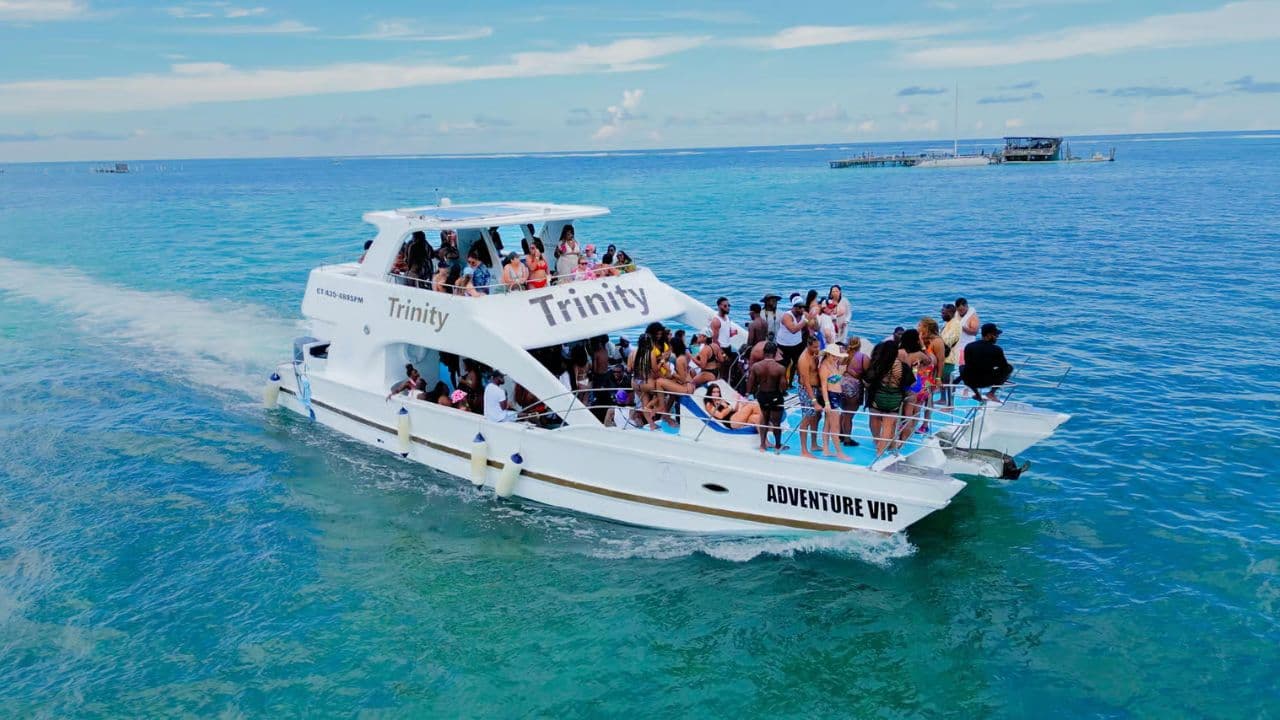 Memorable Nightlife Experience in Punta Cana’s Top Club — Guided tour and outdoor activity