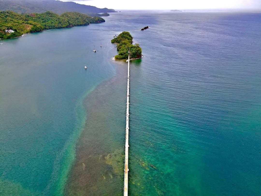 Samaná Cayo Levantado & El Limón Waterfall Self-Drive Tour — Guided tour and outdoor activity