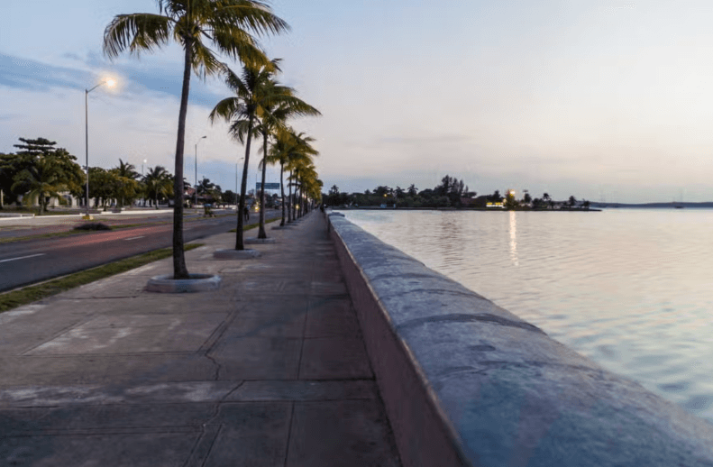 Havana to Varadero: Cuba Tour Package — Guided tour and outdoor activity