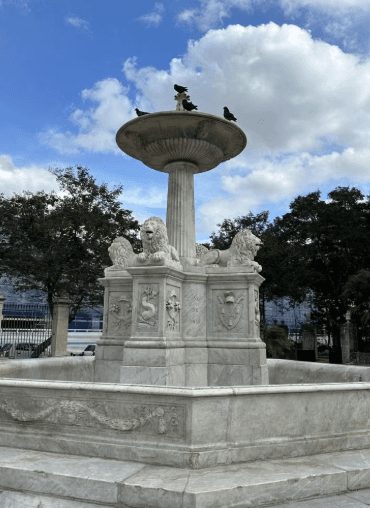 Kostenlose Tour durch das koloniale Havanna — Guided tour and outdoor activity