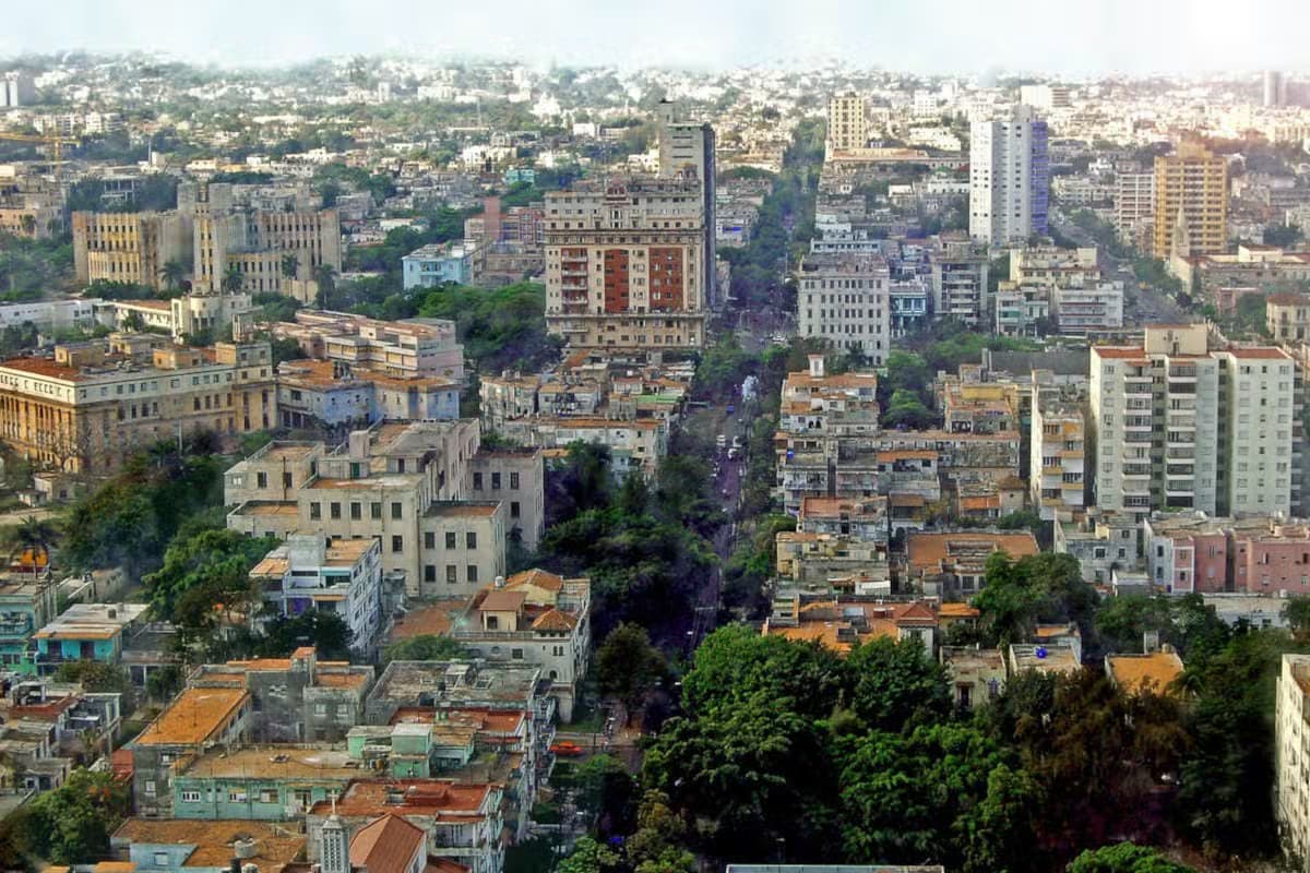 Havana Free Tour — Guided tour and outdoor activity
