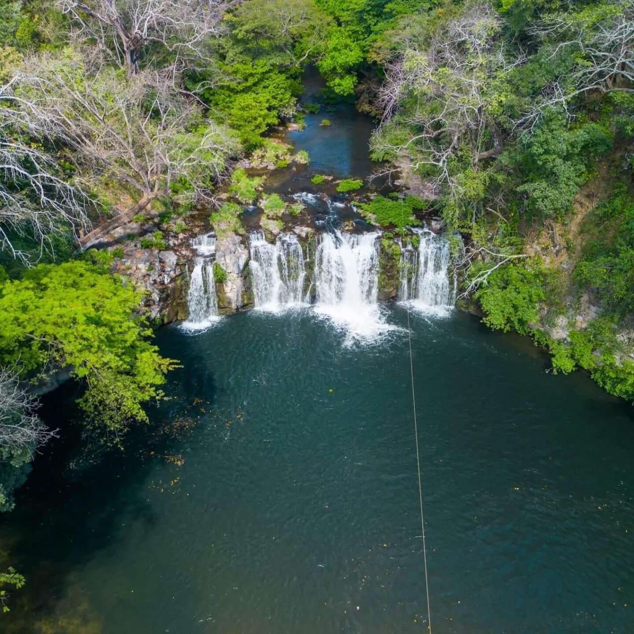 Dobrodružství jízdy na koni do Salto Baiguate — Guided tour and outdoor activity